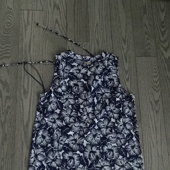 Beautiful dress by Michael Kors 🌟⭐🍀 - Picture 9 of 12